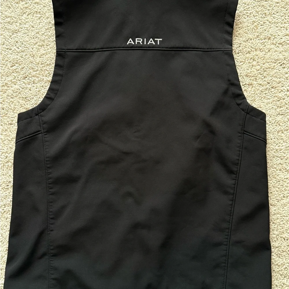 Black Ariat Vest - Picture 2 of 3